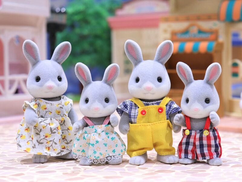 【最新品低価】シルバニアファミリー ピンクわたウサギファミリーセット 未使用品 うさぎ Sylvanian Families シルバニアファミリー